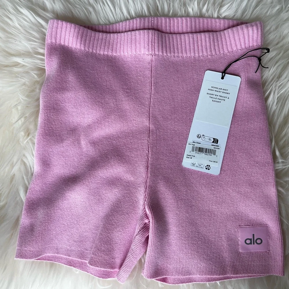 NWT ALO Yoga Sweet Pink Scholar High-Waist Shorts Size M 💗 - Picture 3 of 5
